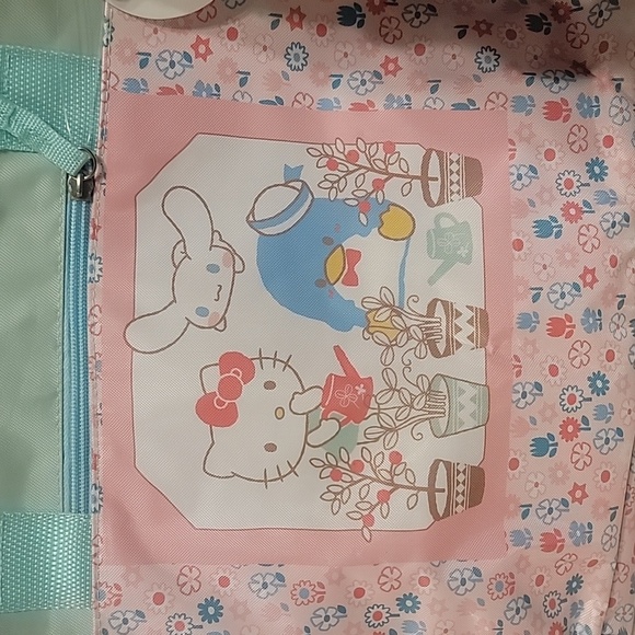 NEW Hello Kitty cooler lunch bag Sanrio Loot Crate - Picture 6 of 8
